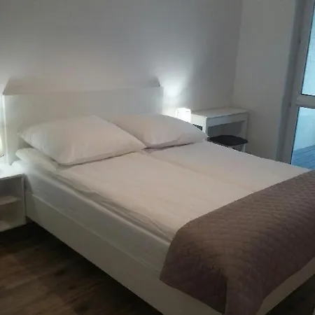 Apartment Apartament Platany *